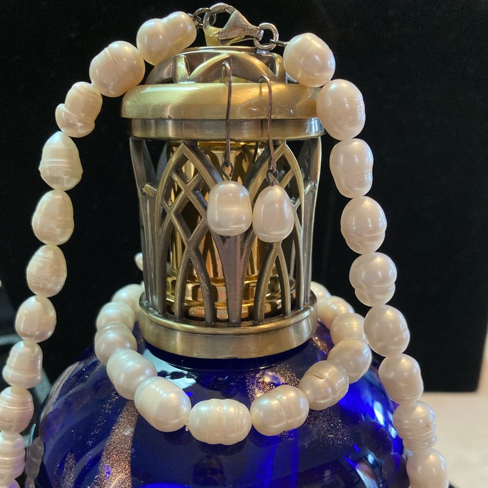 3 Piece set White Pearls Necklace Stretch Bracelet and Earrings 925SS